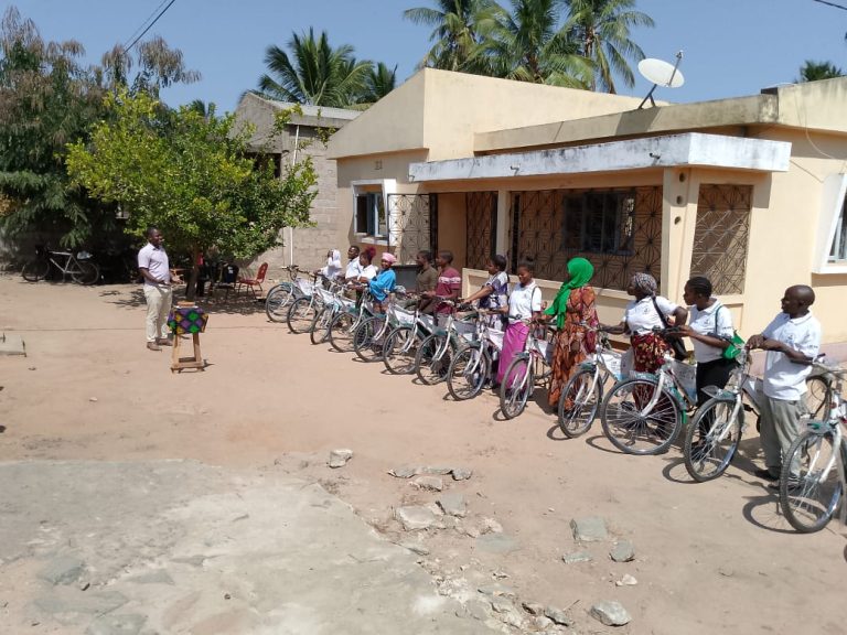 Bicicletas FILOVC-AMASI melhoram a prestação de serviços de HIV em comunidades de difícil acesso
