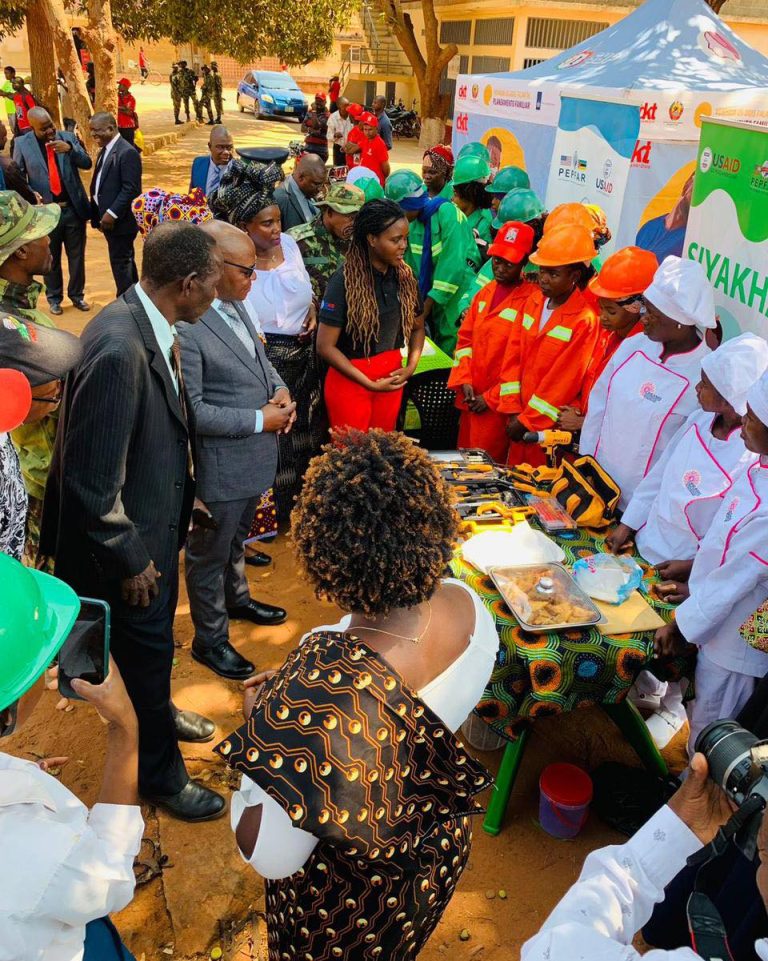 Feira de Negócios em Eráti celebra sucesso das mulheres empreendedoras!