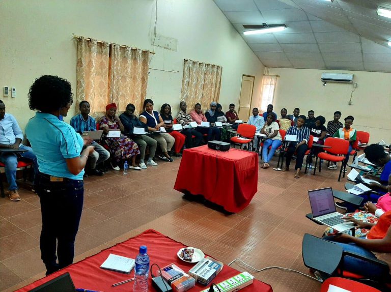 Facilitadores do Projecto FILOVC-AMASI capacitados em Supervisão e Mentoria