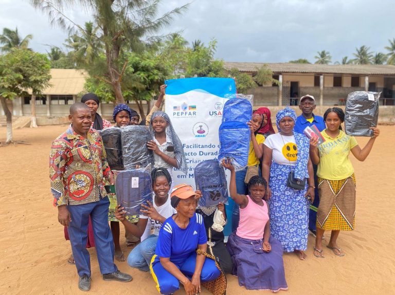Cabo Delgado: 1433 Raparigas Recebem Kits Escolares para Promover Educação e Prevenção do SIDA