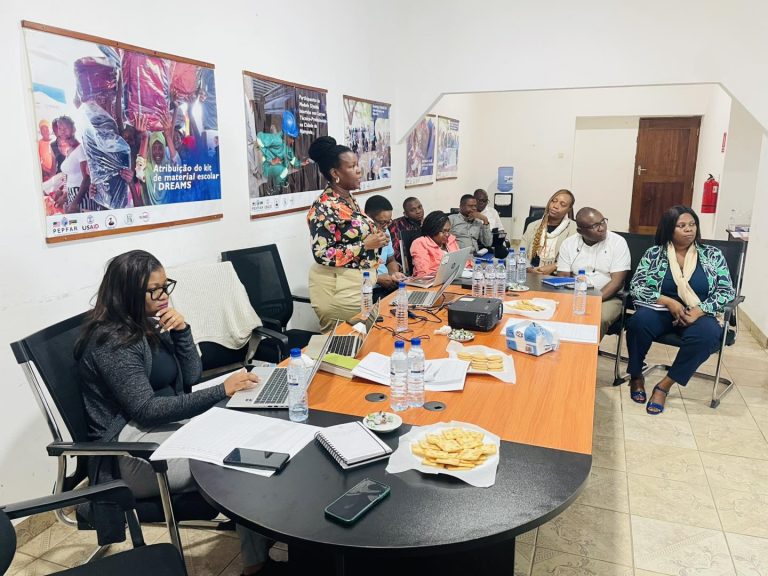 Missão de Coordenação do PEPFAR Visita o Projecto FILOVC-AMASI para Reforçar Parcerias e Sinergias na Resposta ao HIV